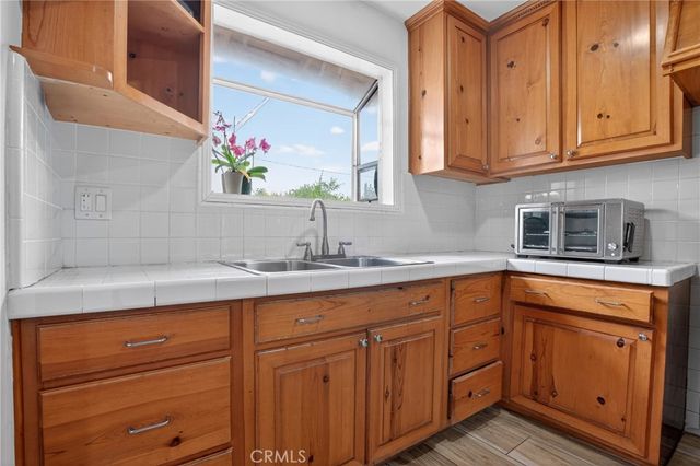 9388 Dorrington Place, Arleta, CA 91331
