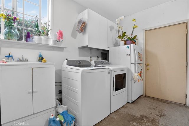 9388 Dorrington Place, Arleta, CA 91331