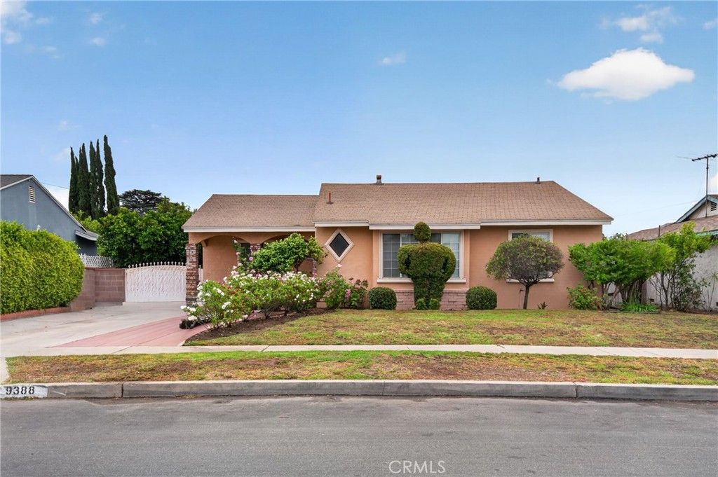 9388 Dorrington Place, Arleta, CA 91331