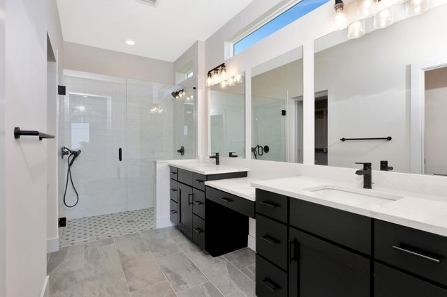 844 N Speyside Cir, Andover, KS 67002