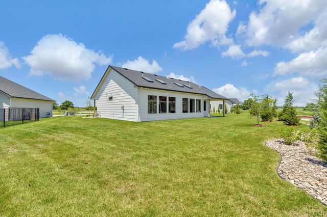 844 N Speyside Cir, Andover, KS 67002