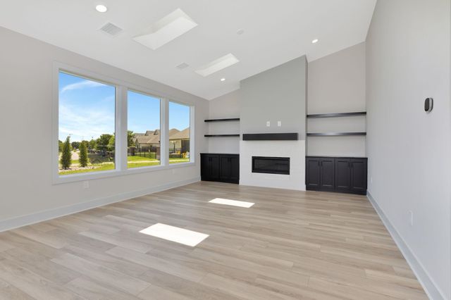 844 N Speyside Cir, Andover, KS 67002