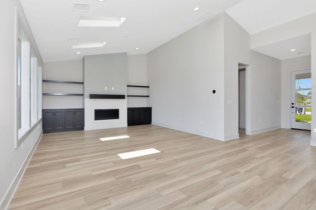 844 N Speyside Cir, Andover, KS 67002