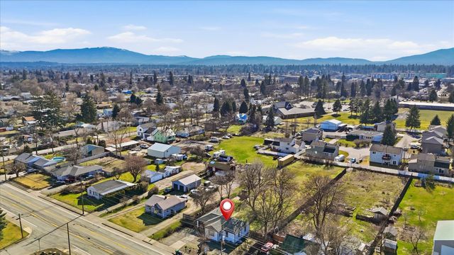 9816 E Broadway Ave, Spokane Valley, WA 99206