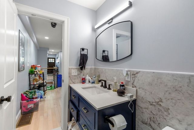 32 Cameron Avenue 32, Cambridge, MA 02140