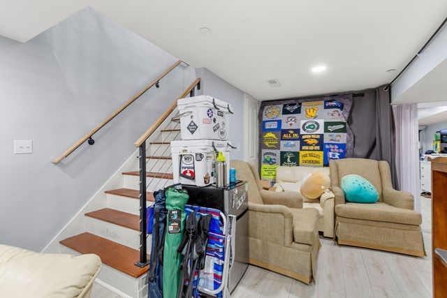 32 Cameron Avenue 32, Cambridge, MA 02140