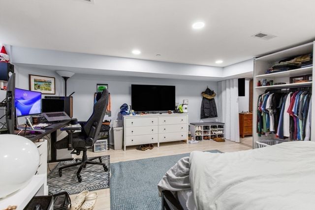 32 Cameron Avenue 32, Cambridge, MA 02140