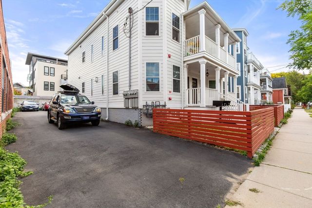 32 Cameron Avenue 32, Cambridge, MA 02140
