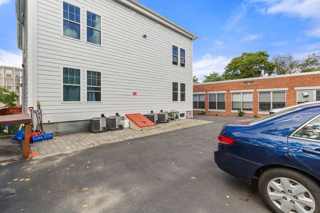 32 Cameron Avenue 32, Cambridge, MA 02140