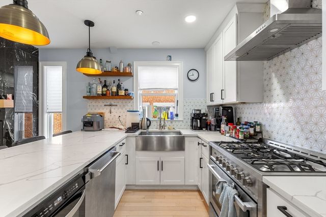 32 Cameron Avenue 32, Cambridge, MA 02140