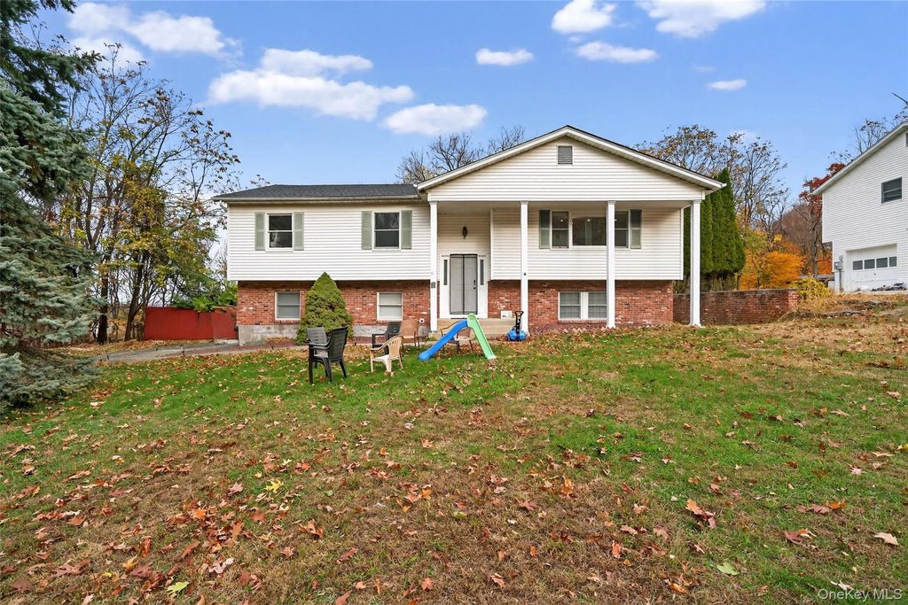 11 Pennsylvania Avenue, Monroe, NY 10950 — exterior