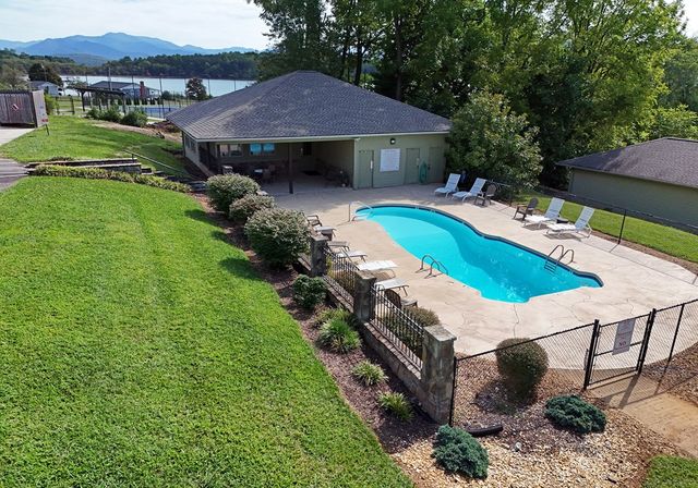 1647 Lakeview Drive Unit C, Young Harris, GA 30582
