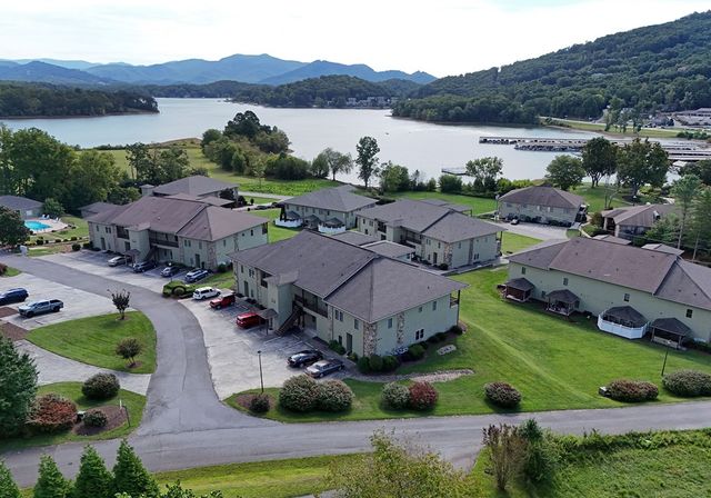 1647 Lakeview Drive Unit C, Young Harris, GA 30582