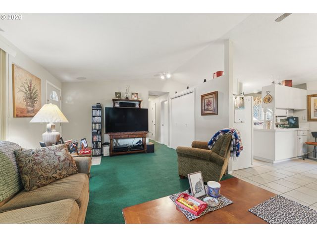 1865 7TH St, Columbia City, OR 97018