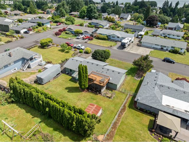 1865 7TH St, Columbia City, OR 97018