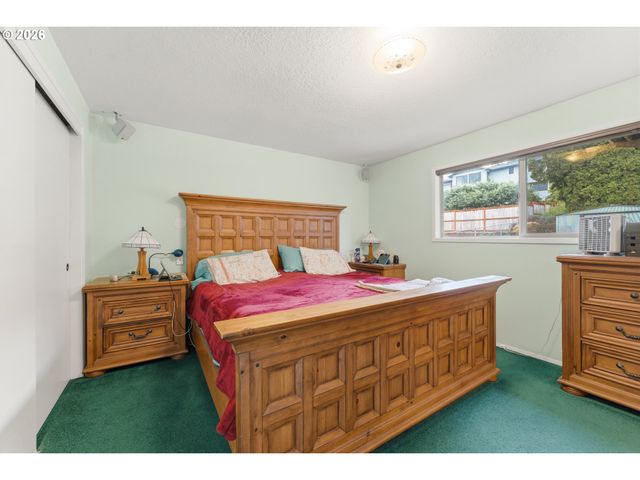 1865 7TH St, Columbia City, OR 97018