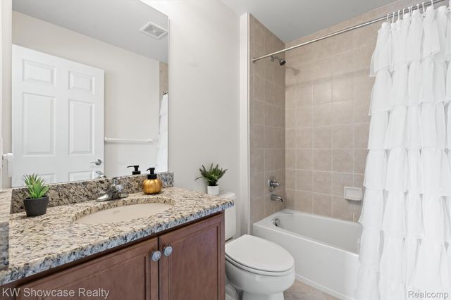 46430 Pinehurst Circle, Northville Township, MI 48168