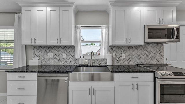 1522 HALLAM DRIVE, Lakeland, FL 33813