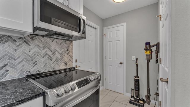 1522 HALLAM DRIVE, Lakeland, FL 33813