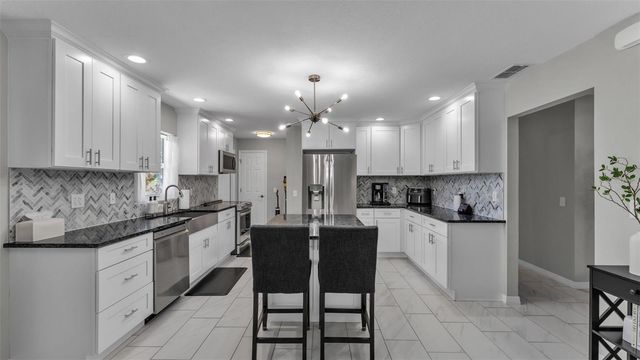 1522 HALLAM DRIVE, Lakeland, FL 33813