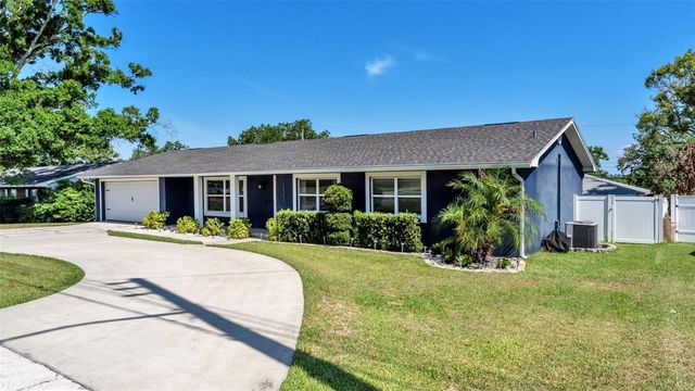 1522 HALLAM DRIVE, Lakeland, FL 33813