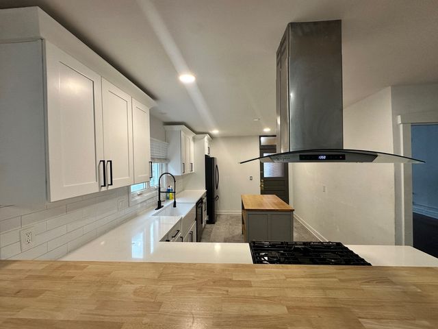 5814 N Campbell Avenue 2, Chicago, IL 60659