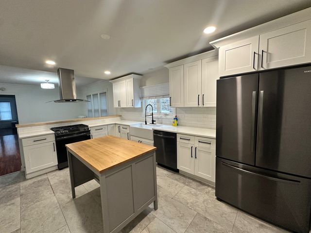 5814 N Campbell Avenue 2, Chicago, IL 60659