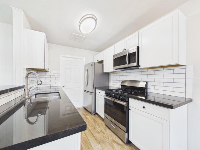 2004 Yorktown Court N, League City, TX 77573