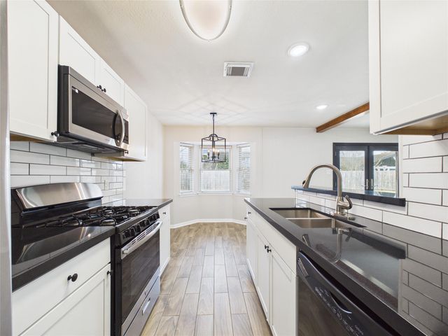 2004 Yorktown Court N, League City, TX 77573