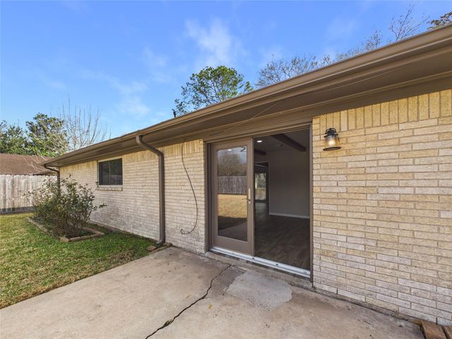 2004 Yorktown Court N, League City, TX 77573