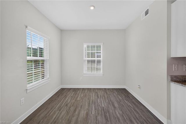 737 Big Bear LN, Chesapeake, VA 23323