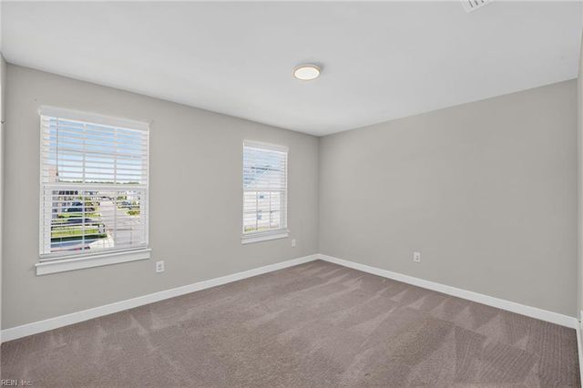 737 Big Bear LN, Chesapeake, VA 23323