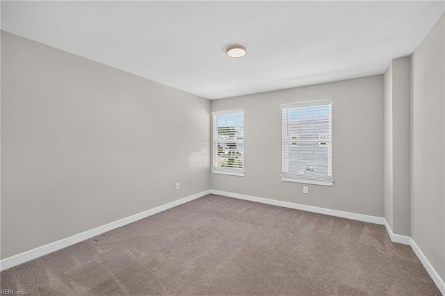 737 Big Bear LN, Chesapeake, VA 23323