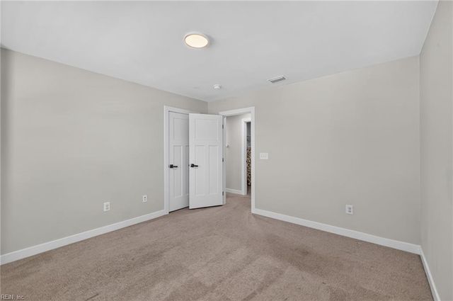 737 Big Bear LN, Chesapeake, VA 23323