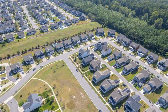 737 Big Bear LN, Chesapeake, VA 23323