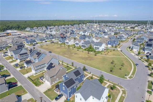 737 Big Bear LN, Chesapeake, VA 23323