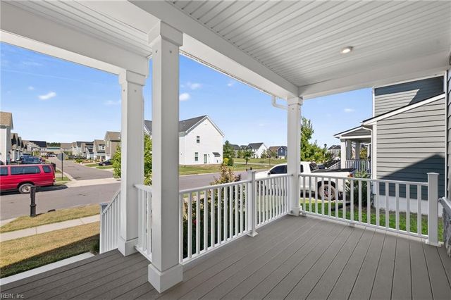 737 Big Bear LN, Chesapeake, VA 23323