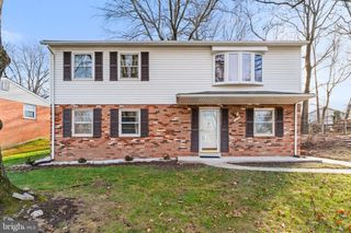 13719 MCGILL DR, Chantilly, VA 20151