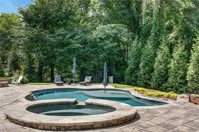 4766 Chamblee Dunwoody Road, Dunwoody, GA 30338