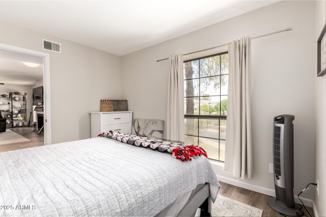 8214 N 21st Drive A208, Phoenix, AZ 85021