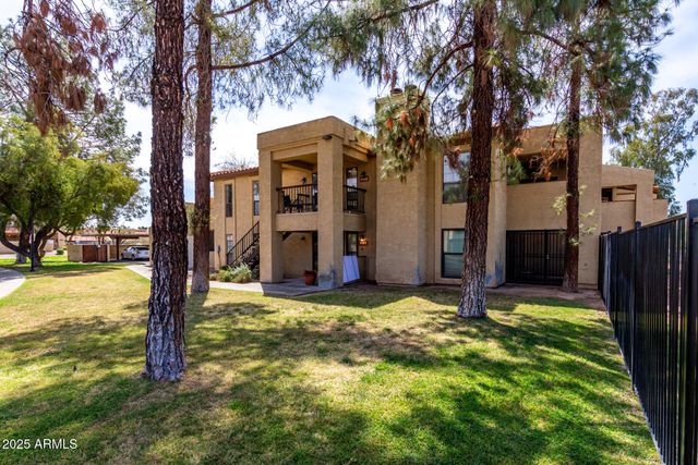 8214 N 21st Drive A208, Phoenix, AZ 85021