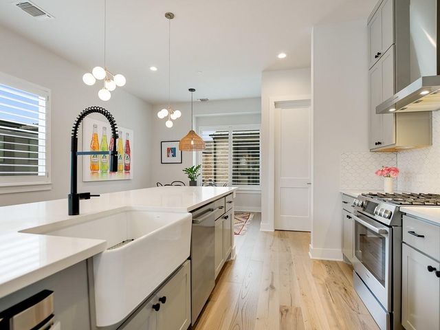 3900 Vantage DR 135, Austin, TX 78731