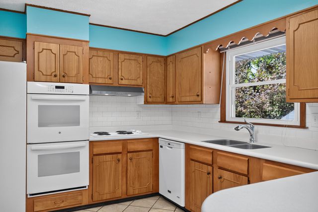 641 Bellcastle Road, Lexington, KY 40505