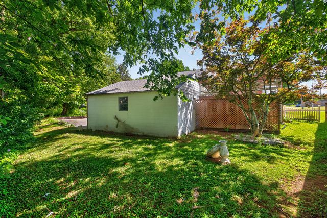 641 Bellcastle Road, Lexington, KY 40505