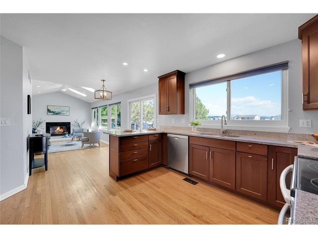 907 E Karval Pl, Louisville, CO 80027