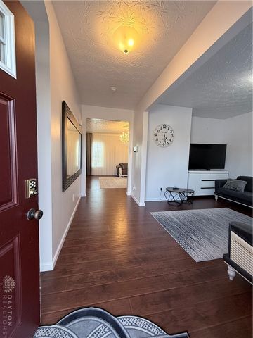 8190 Bushclover Drive, Tipp City, OH 45371