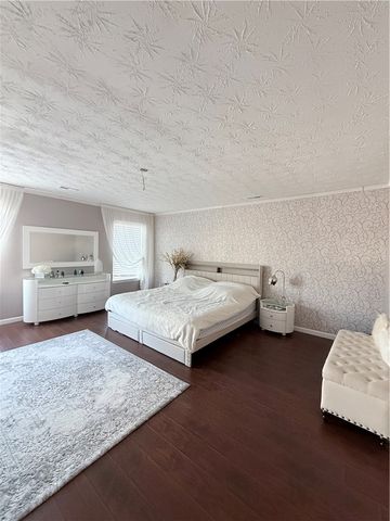 8190 Bushclover Drive, Tipp City, OH 45371