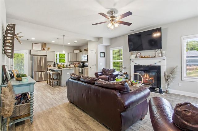171 Strickland, Forsyth, GA 31029
