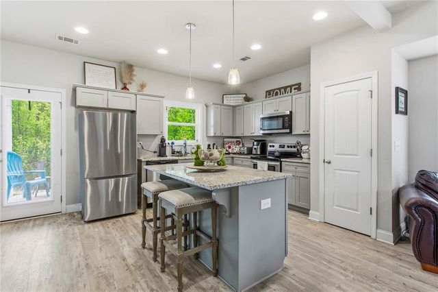171 Strickland, Forsyth, GA 31029