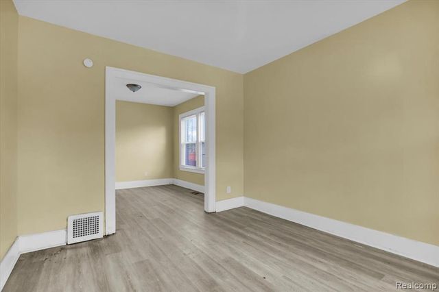 5054 Linsdale Street, Detroit, MI 48204